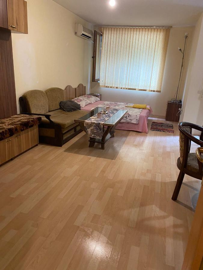 Апартамент Столетов Βάρνα Εξωτερικό φωτογραφία
